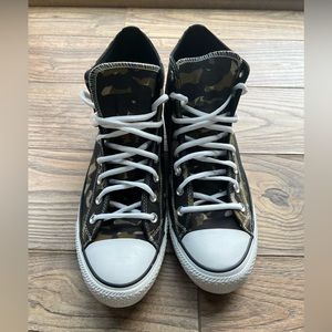 Camouflage Converse